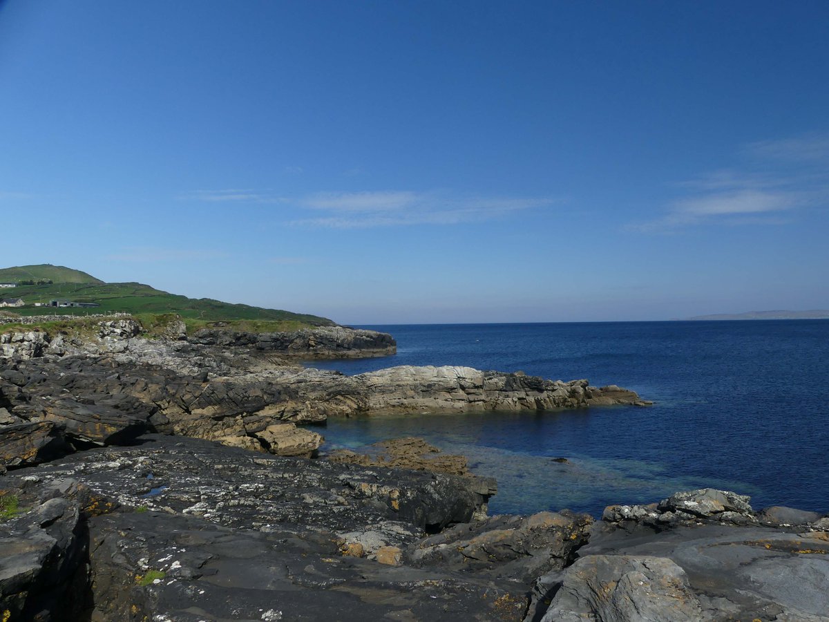 View from Portnoo Pier in Donegal.
inishview.com/places/narin-p…