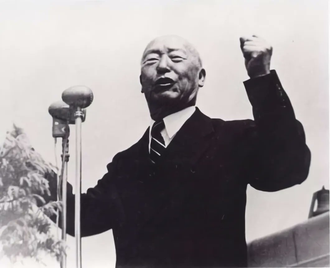 일어나..걷자! tweet media