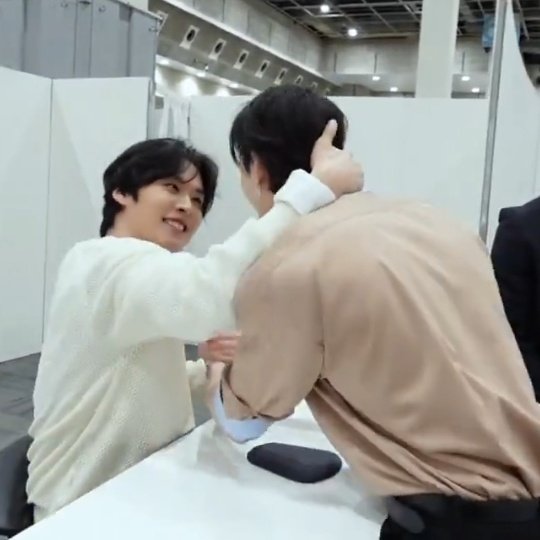 minchanpictures's tweet photo. JUST KISS!!!!!!!! https://t.co/wDUzDH14jO