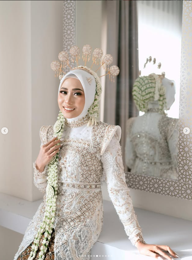 akuratco's tweet photo. Rizky Ridho berbagi beberapa momen bahagianya saat menikahi Sendy Aulia di akun Instagram miliknya, Minggu (22/6). https://t.co/s1DIIfMDi9