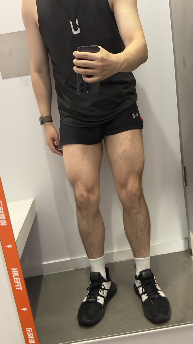 Anthony202102's tweet photo. 🦵 day https://t.co/oOoX41YDA5