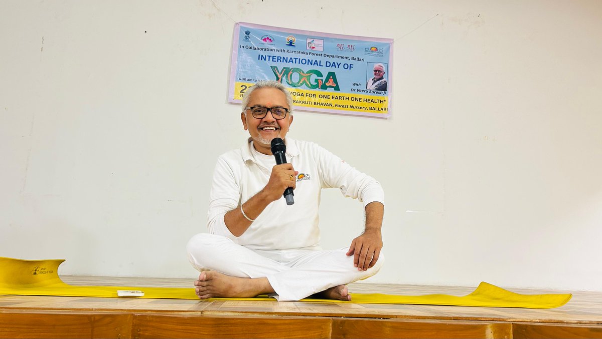 Green Breath – IDY 2025 at Prakruti Bhavan, Ballari
50 Forest Department officers joined a refreshing yoga session amidst nature at Forest Nursery, celebrating balance between inner and outer ecology.
#IDY2025 #BallariYoga #ForestDeptYoga #SriSriYoga #ArtOfLiving