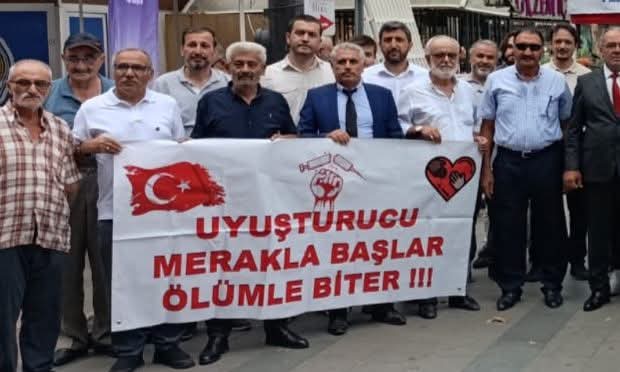 Yapmış olduğum Araştırmalar
Alanyada Ciddi bir Mücadale gerektiğini gösterdi.
O kadar çok Hikayeler dinledim ki...
Sonucu ;
Bazen ölüm,
bazen boşanma ve bazende borçlanma ile bitmiş.
Birçok çocuk yetim öksüz kalmış.Yuvalar yıkılmış
Analar Babalar Çaresiz.Gençler Perişan. 
Sadece