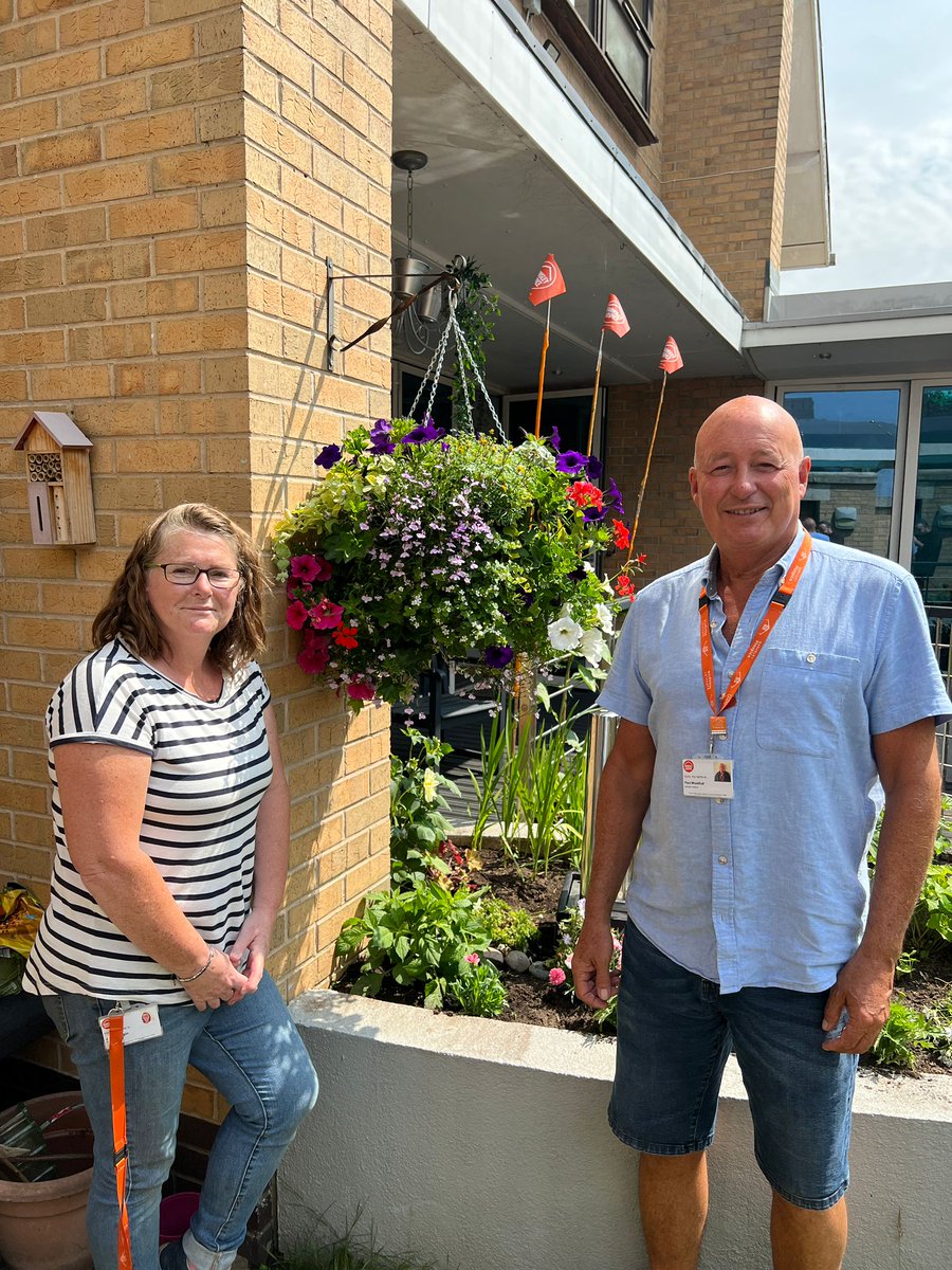 We’re so grateful to the wonderful Marthur and Me for their kind donation of two beautifully handcrafted planters and a stunning hanging basket for our hospice gardens. 🧡

#BarnsleyHospice #ThankYou #MarthurAndMe