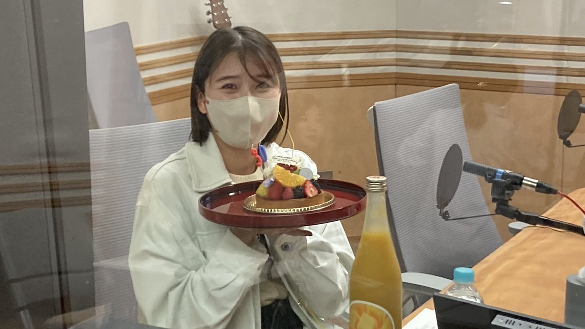 れにちゃん(32)おめでとうございます！
文化放送でしか話せない㊙️トーク、これからも期待しています🤭

今週も翻訳ソフトでママと会話、19円ランジェリーにも勝るれにちゃんのつよカワエピソードが飛び出しますよー🎁

しおりんが驚愕する？れにちゃんの衝撃トークはこのあと #ももクロパンチ👊で！