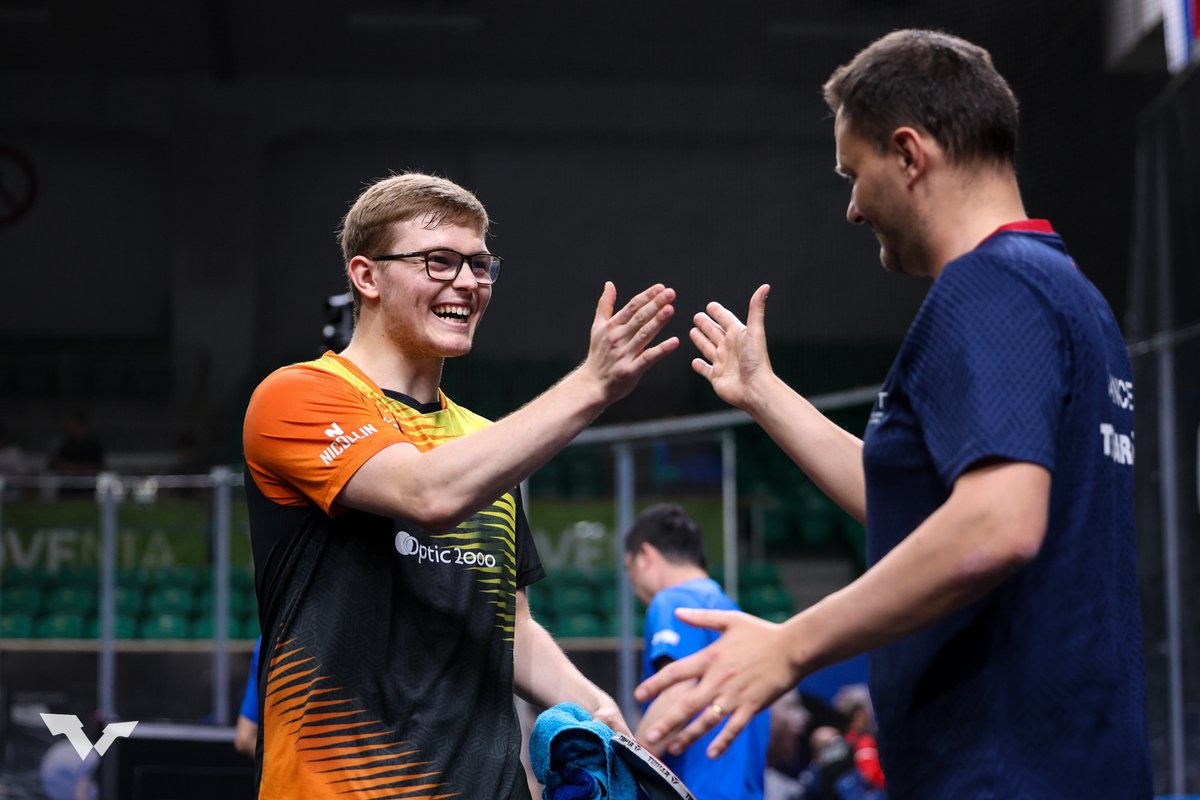 La journée d'hier était intense ! 🤯

Très content de ce tournoi de double et d’être allé jusqu’en finale

Il m’a manqué un peu de jus pour décrocher le titre, mais ça reste un bon tournoi qui confirme notre belle dynamique en double

C'est la dernière ligne droite aujourd'hui