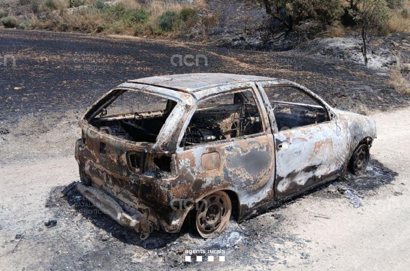 Controlat l'incendi agrícola de la Segarra, que ha afectat unes 473 hectàrees. Una vintena de dotacions de Bombers continuen a la zona per evitar revifades i es demana limitar desplaçaments. 

ow.ly/wxam50WeoGn