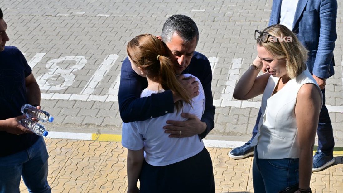 Özgür Özel, Ferdi Zeyrek'in kızı Nehir Zeyrek'i bugün de yalnız bırakmadı