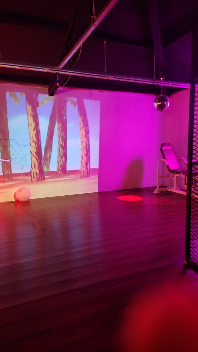 무즐라 입성~~
사람들이 많이 없네요~~