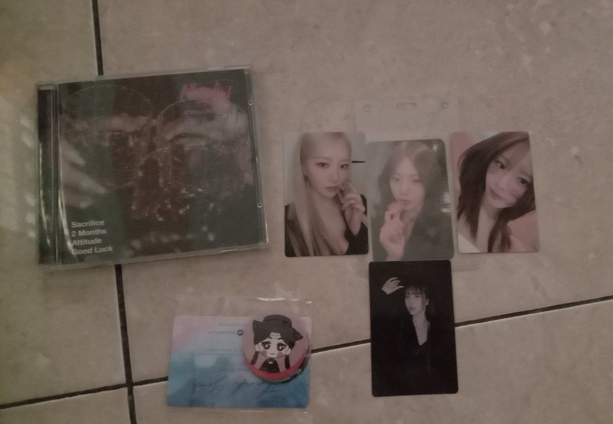 dede08002's tweet photo. Thank you ka @dreamify_id, udh aku terima Jewel Case Version L nya https://t.co/XVCbx3pQ2j