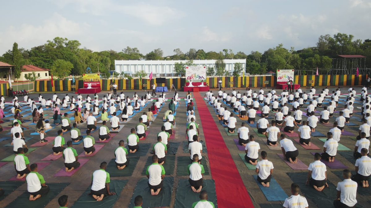 Discipline Meets Wellness – IDY 2025 at Pangode Military Station, Trivandrum
Over 500 personnel came together in unity and strength to celebrate the spirit of yoga at this iconic defence location.
#IDY2025 #PangodeMilitaryStation #TrivandrumYoga #YogaForForces #SriSriYoga