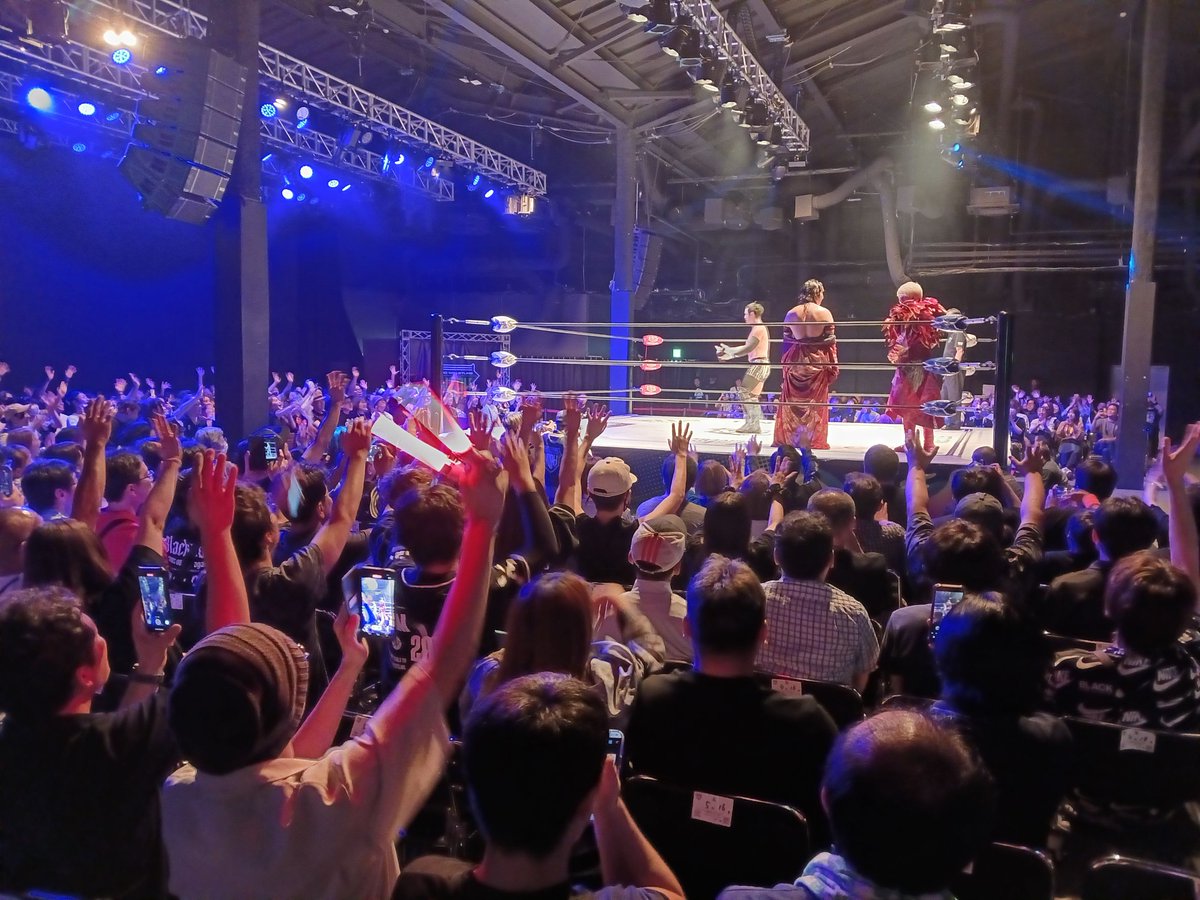 愛知・Lives NAGOYAは音の反響もよくて、かなり盛り上がります。名古屋の新プロレス聖地候補かもしれません。（井上）

【週プロmobile速報中】
wp.bbm-mobile.com/sp2/result/res…

#noah_ghc 
#noah25th 
#週プロ 
#週刊プロレス