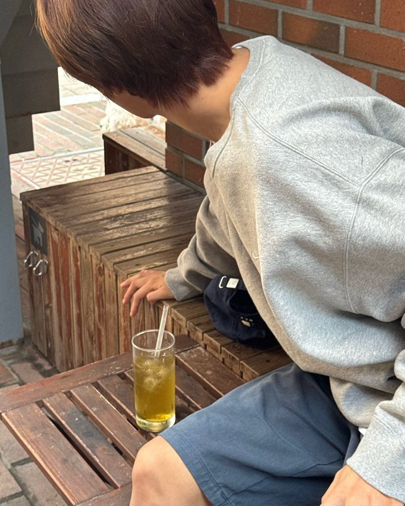 이런 느좋 사진 낉여오시는거 보면
해찬님 인스타 공부 그만하셔도 될듯