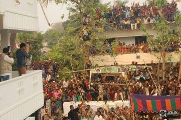 APEX (@predator4005) on Twitter photo Village lo aa janam 🥵🥵
Nuv kuda car roof top ekkithe 🔥🔥
Politics and caste tho sambandham lekunda aa craze entanna 🙏🙏
#KingOfTollywoodMaheshBabu
<a href="/urstrulyMahesh/">Mahesh Babu</a> 🦁 Village lo aa janam 🥵🥵
Nuv kuda car roof top ekkithe 🔥🔥
Politics and caste tho sambandham lekunda aa craze entanna 🙏🙏
#KingOfTollywoodMaheshBabu
<a href="/urstrulyMahesh/">Mahesh Babu</a> 🦁