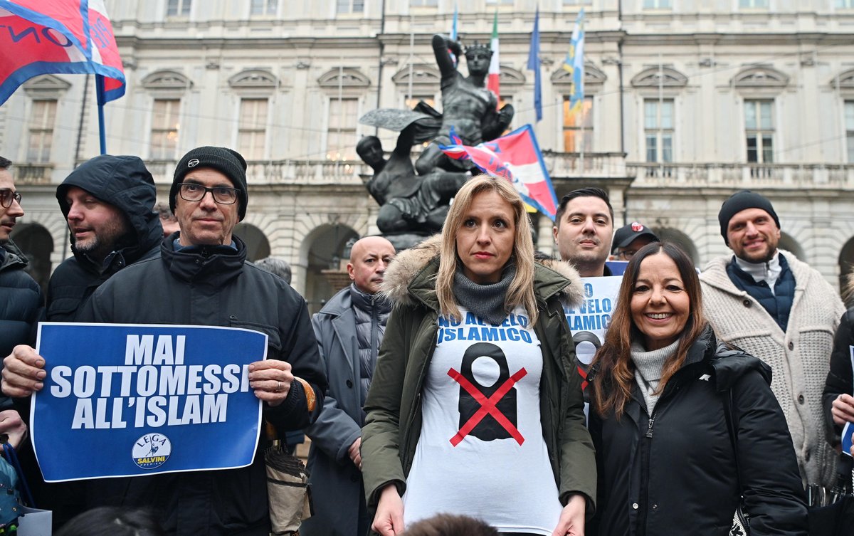 Silvia #Sardone non fa sconti all’Imam “maranza”: avanti con la lotta contro l'estremismo islamico

#islam #lega #22giugno #iltempoquotidiano

iltempo.it/politica/2025/…