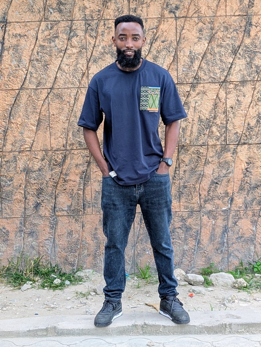 Wah Gwaan.! kitambo sana sijavaa Jeans, wanangu nipo ofisini kungoja order zenu

Tuchekiane pale Watspp, niwatumie sample mchague nguo pia unaweza bolt "The Mandevu Store" ukaja hadi ofisini 
0623533526