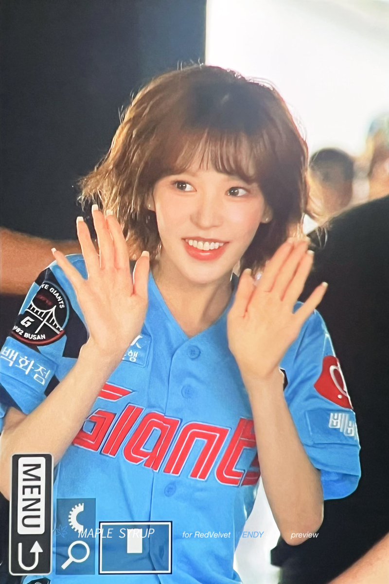 maplesyrup0221's tweet photo. 250622 출근 
우리 강아징 첫 시구 화이팅…⚾️🐶
#웬디 #Wendy https://t.co/rJWgrQUlxe