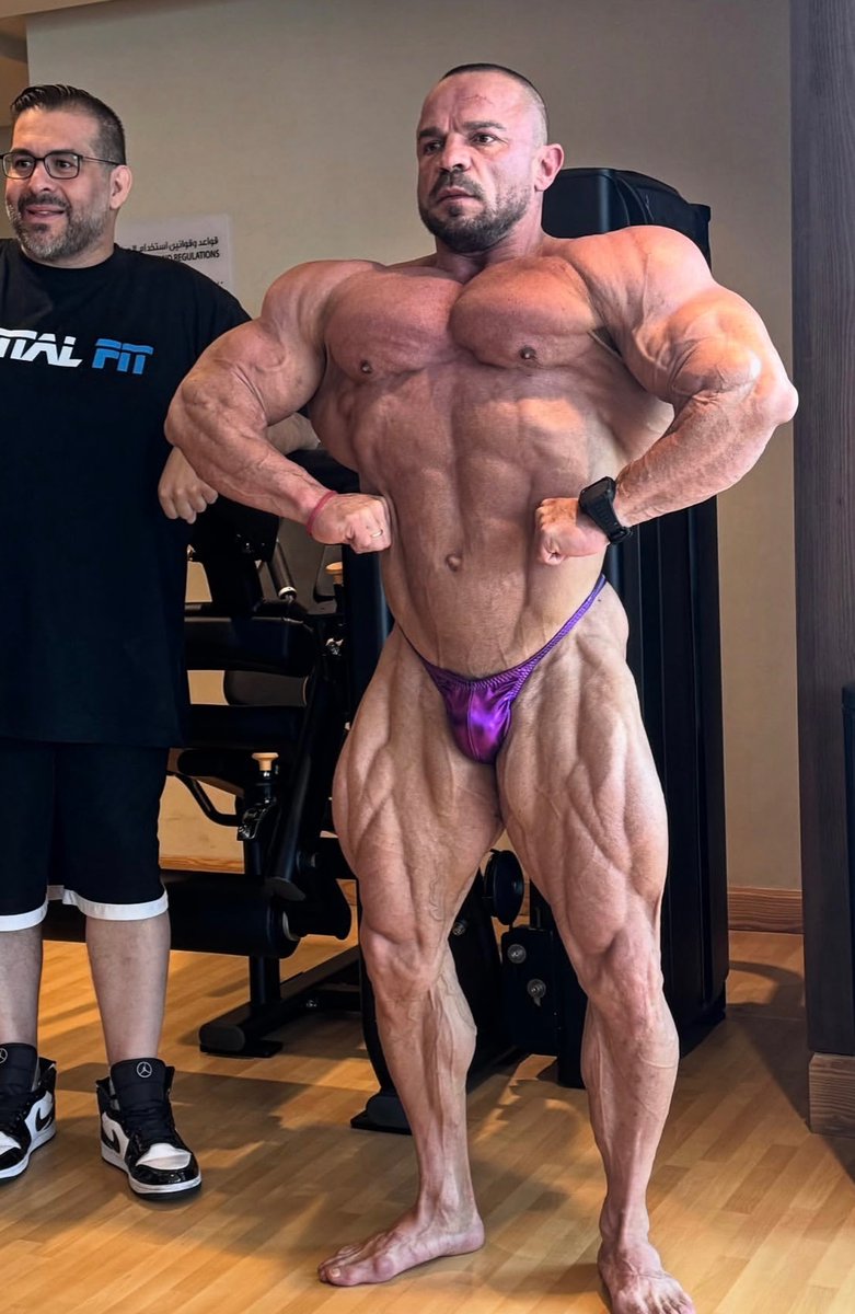 scottbbfan's tweet photo. Heaven sent. Angel Calderon preparing for savage battle. 212 muscle doesn’t get more extreme than this. https://t.co/z4tdYb66S6