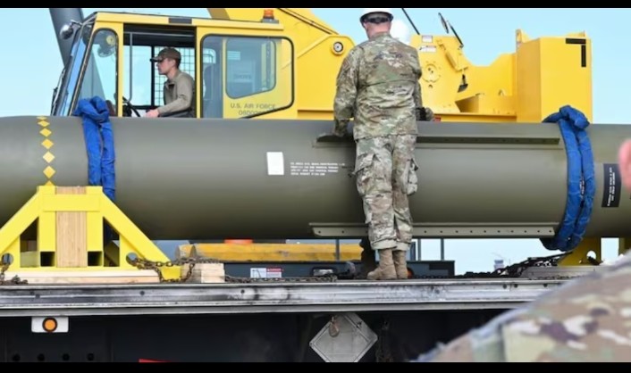🚨 #BREAKING: 

US unleashes NEVER-BEFORE-USED GBU-57 bunker buster bombs on Iran's nuclear sites! 💥🇮🇷 #Pentagon's massive strike escalates tensions! 😱 #Iran vows retaliation! ⚡ #Geopolitics #Nuclear #USIran
Tips for engagement:
Uses trending hashtags: #BREAKING, #Pentagon,