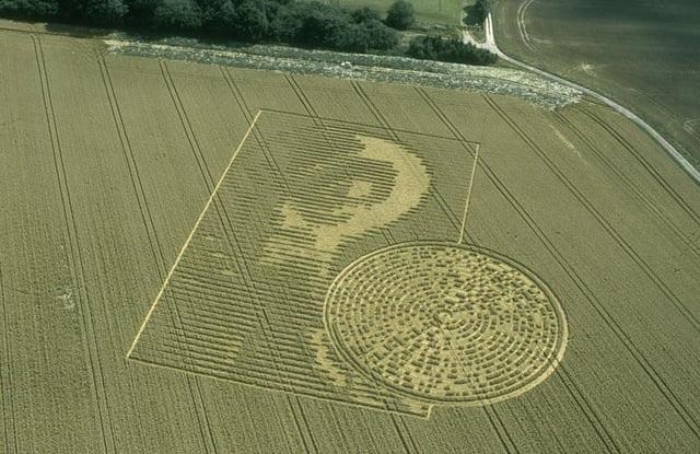 🚨 This crop circle decodes to

"Beware the bearers of FALSE gifts &amp; their BROKEN PROMISES. Much PAIN but still time. BELIEVE. There is GOOD out there. We OPpose DECEPTION. Conduit CLOSING."

No this is not A.I

#Ufotwitter