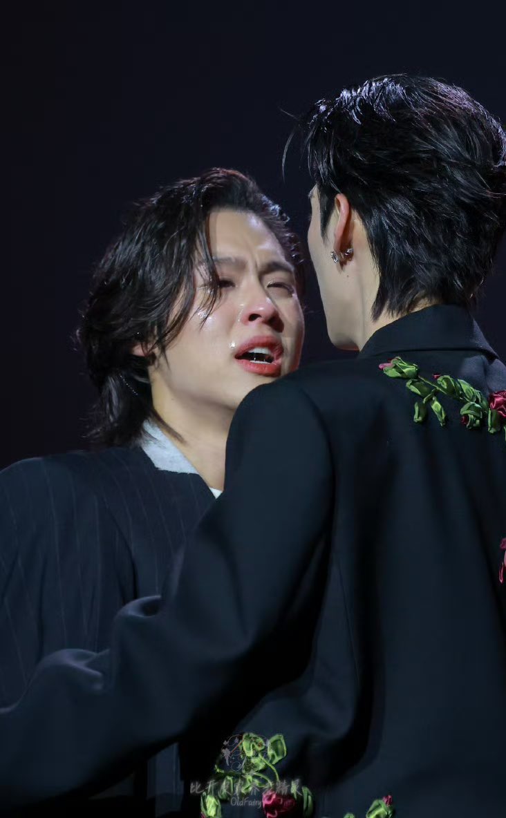 แล้วพีจะทนไม่กอดไม่โอ๋ได้ไง ดูหน้ามันดิ 😭