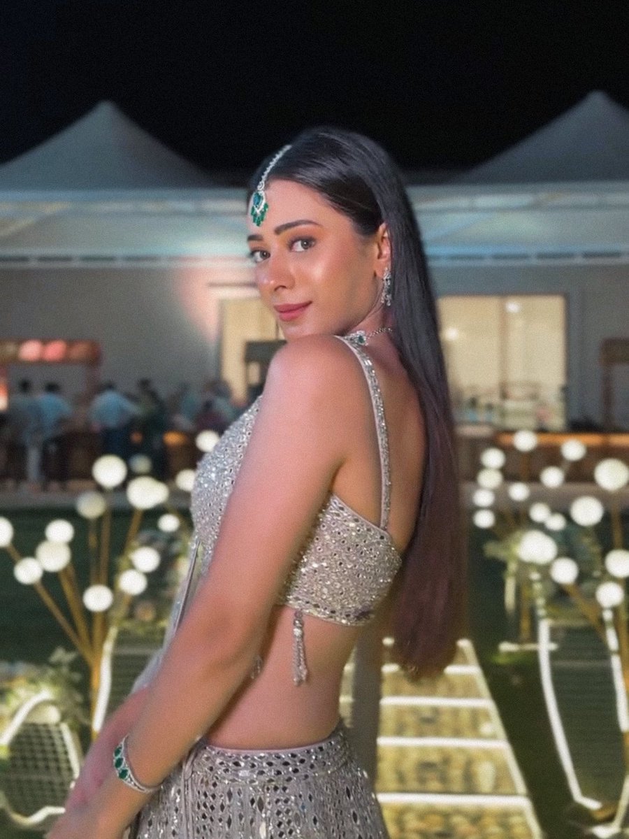 husn pari🫶

#hibanawab <a href="/nawab_hiba/">Hiba Nawab</a>