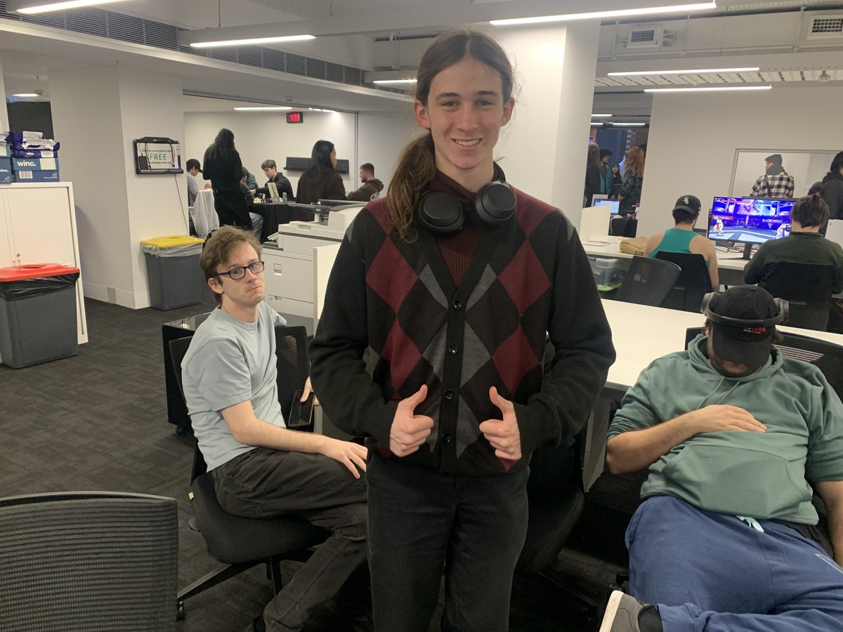 Vic Smash tweet media