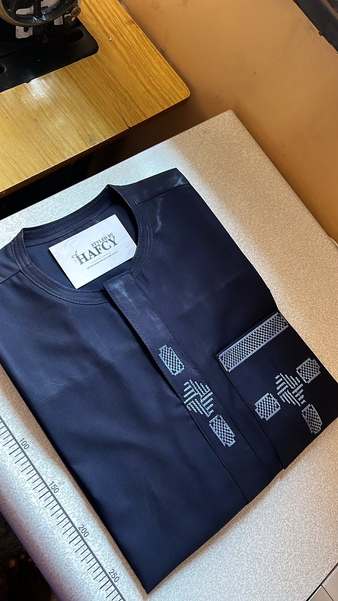 RufaiHafsat1's tweet photo. If you can see this posts this is your sign to patronize me 🥹, I make Ankara pants,  Cargo pants , kaftans, dresses e.t.c 

Please rt if this comes across your TL. https://t.co/rmGvKtLoDz