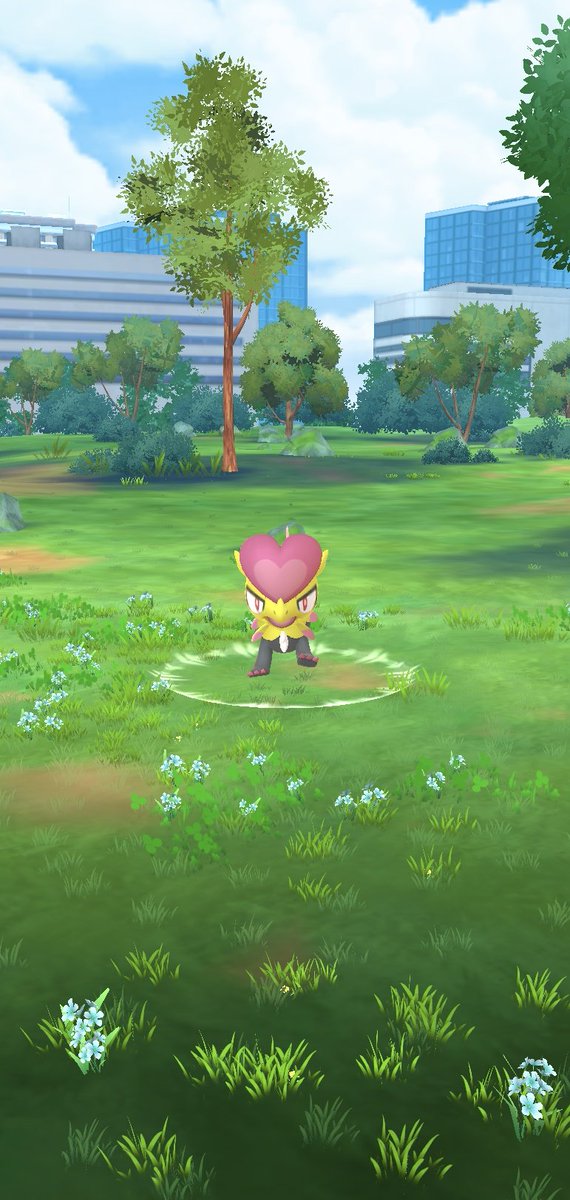 Qyss09's tweet photo. 昨日のイベントで無事色違い出てきてくれましたぁ～

#ポケモンGO
#ジャランコ
#色違い https://t.co/2oR6mOttob