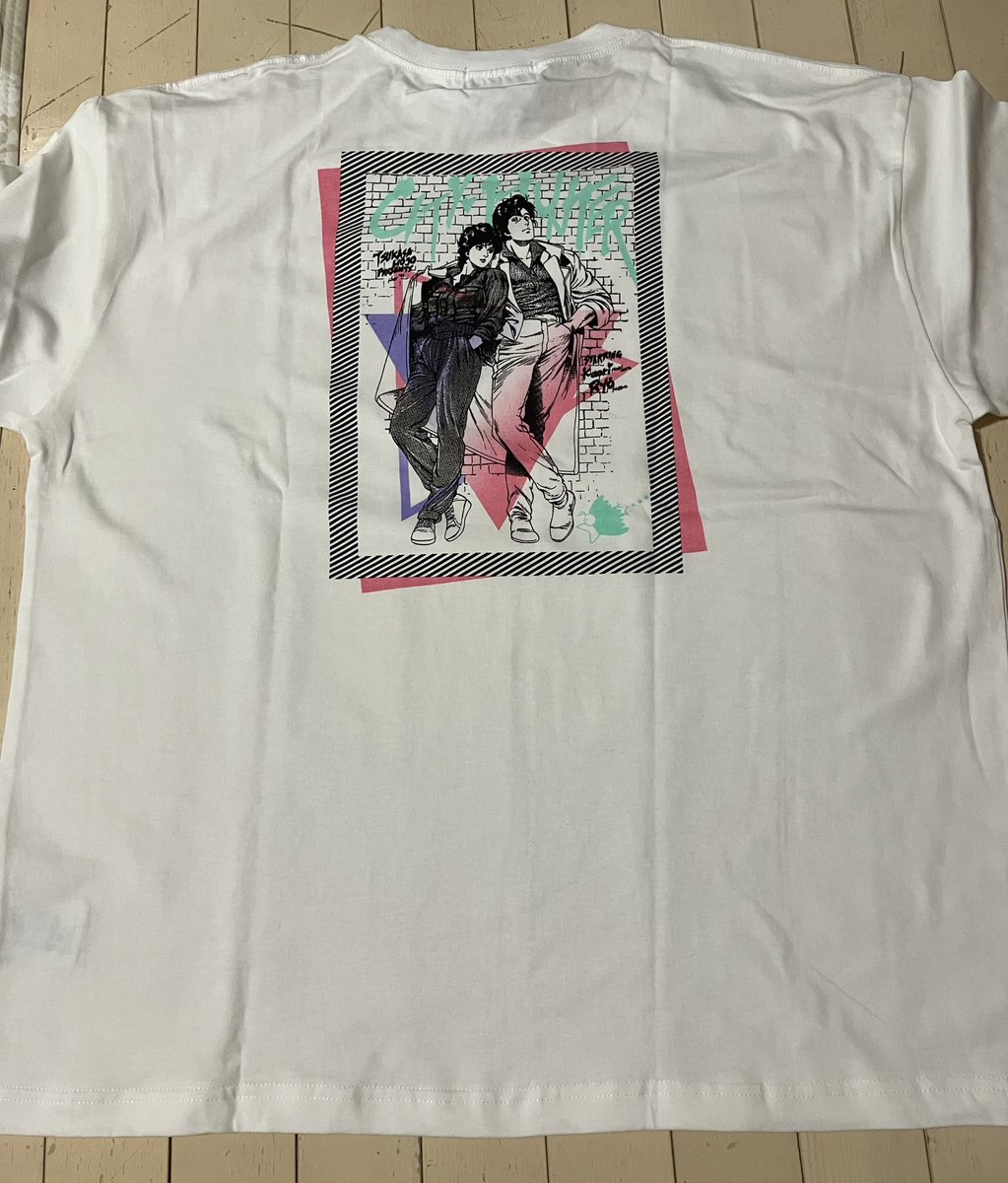 「入荷したので買ってきましたが、LLサイズにしたらクソでかいんですわ! ブカブカさ」|紅カラスのイラスト