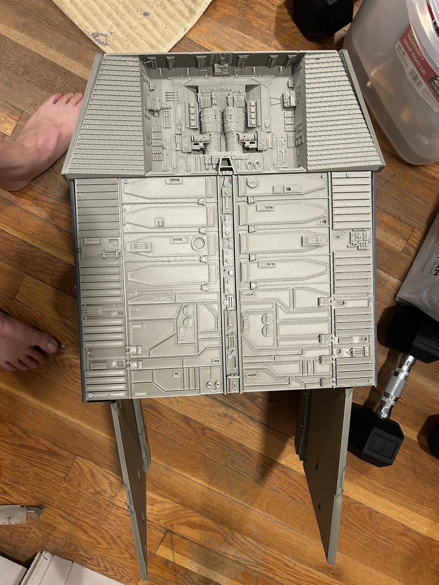 thefrankwu's tweet image. Meanwhile work continues on the Jawa Sandcrawler Doghouse. Modeling and printing panel by panel - would not be possible without new large-scale Prusa 3D printer @BriannaWu got me for Christmas. You can see all the details - and all the defects I'll need to fix eventually.