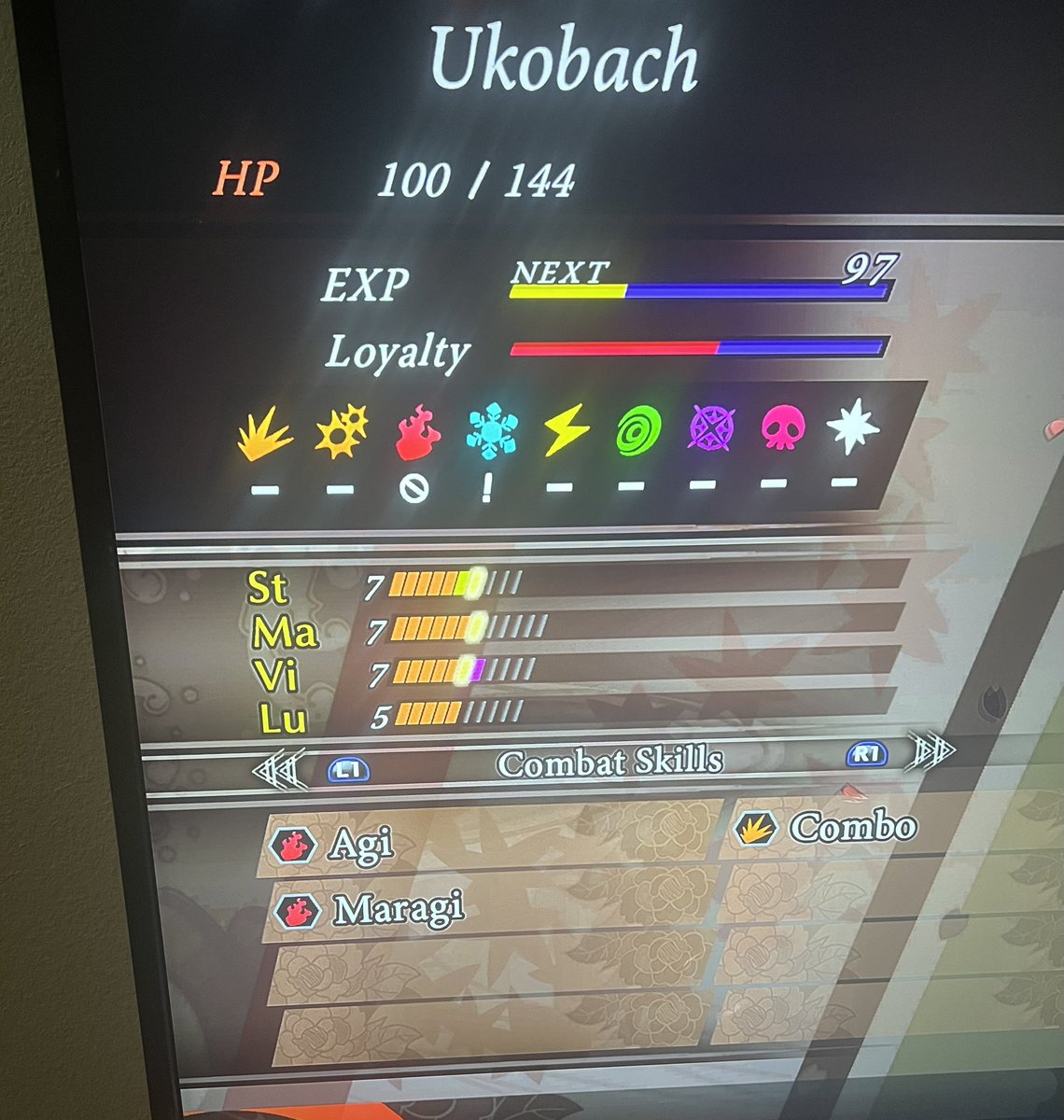 So are these purple and yellow tick marks the best and worst stats for the demon like how it is in Pokemon?