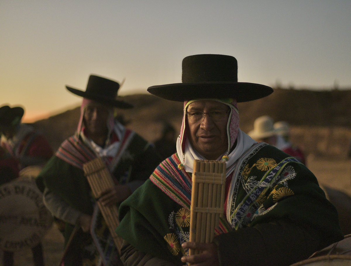 JaeRaePhoto's tweet photo. Willka Kuti! 

A true honour joining the 5533rd Andino new year in Tiwanaku, Bolivia with celebrating the rebirth of the pachamama

Photos from #nikonD750 

#WillkaKuti #Pachamama #Añonuevoandino #puebloboliviano #Bolivia #tiwanaku #jaeraephoto #Folklore #andino #CulturalJourney https://t.co/1z7xe2yxjh