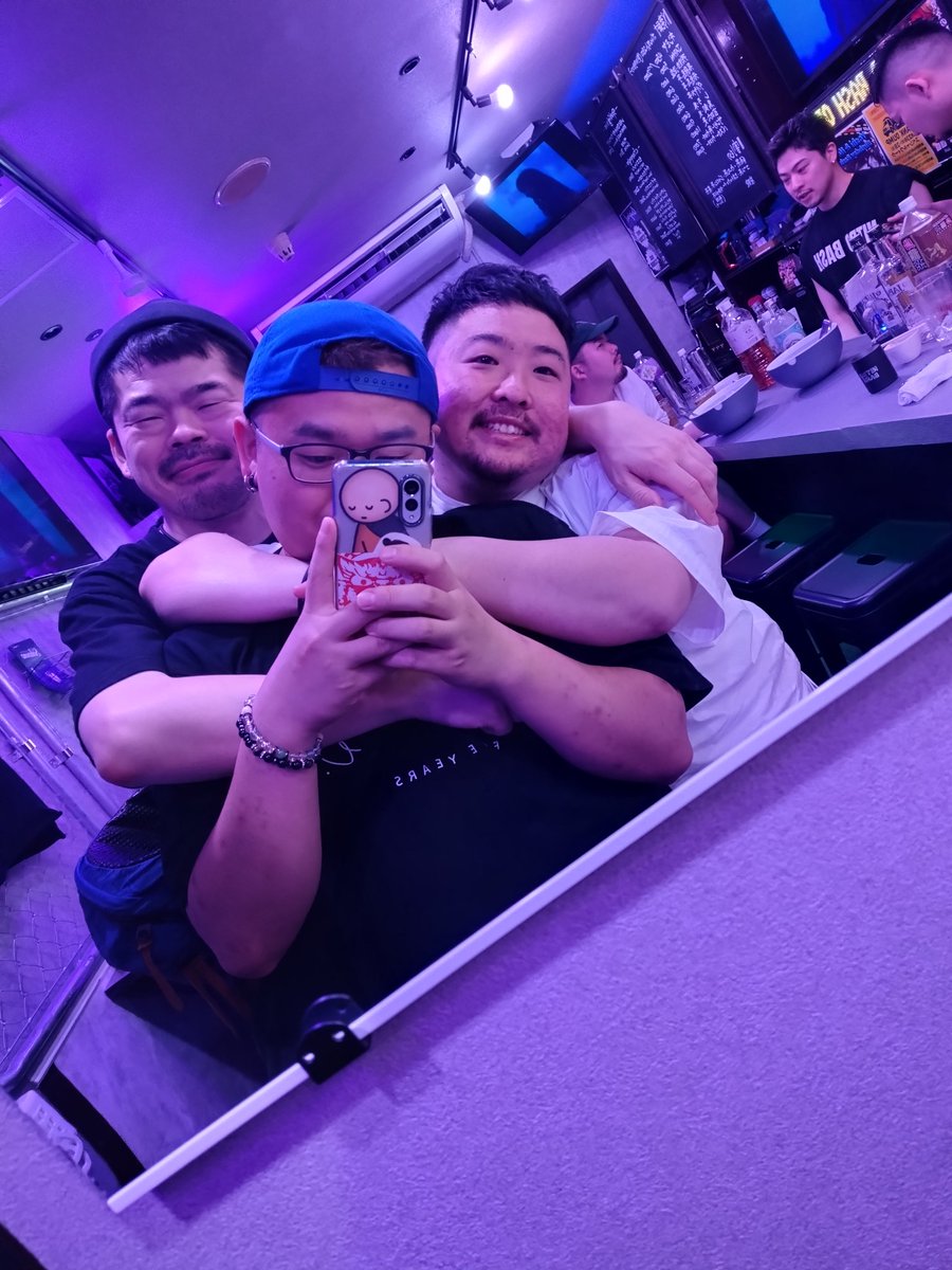 名古屋旅行
2日目の夜は…
weightさん、Singさん、WATTさん、NITORO BASH(2回目😳)におじゃましました😆
ありがとうございます🙏