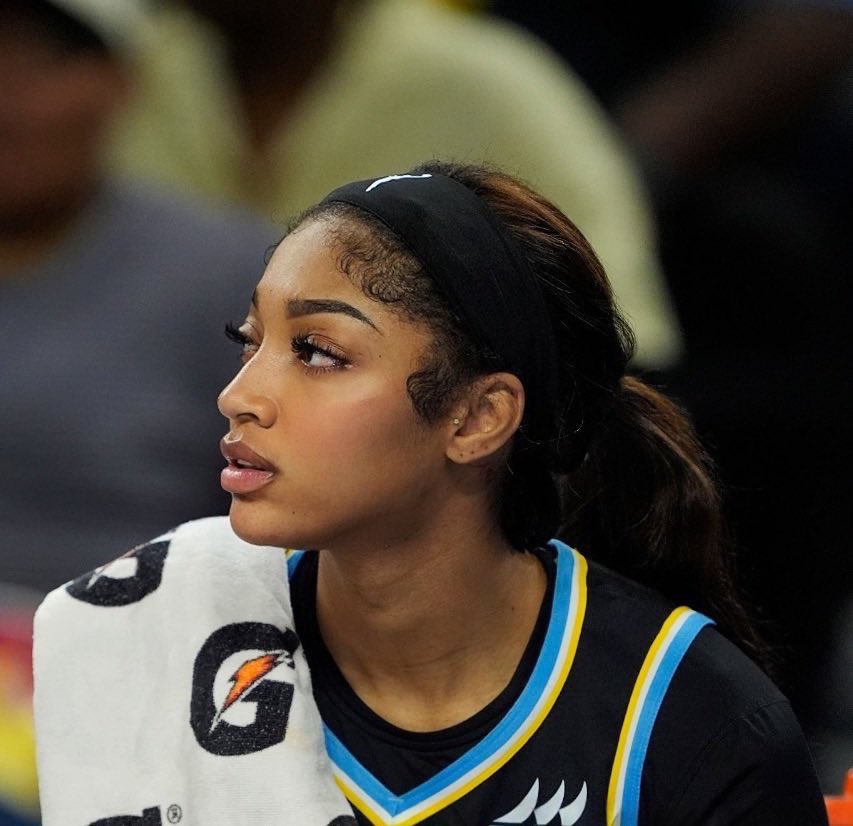 I talk hoops 🏀 tweet media