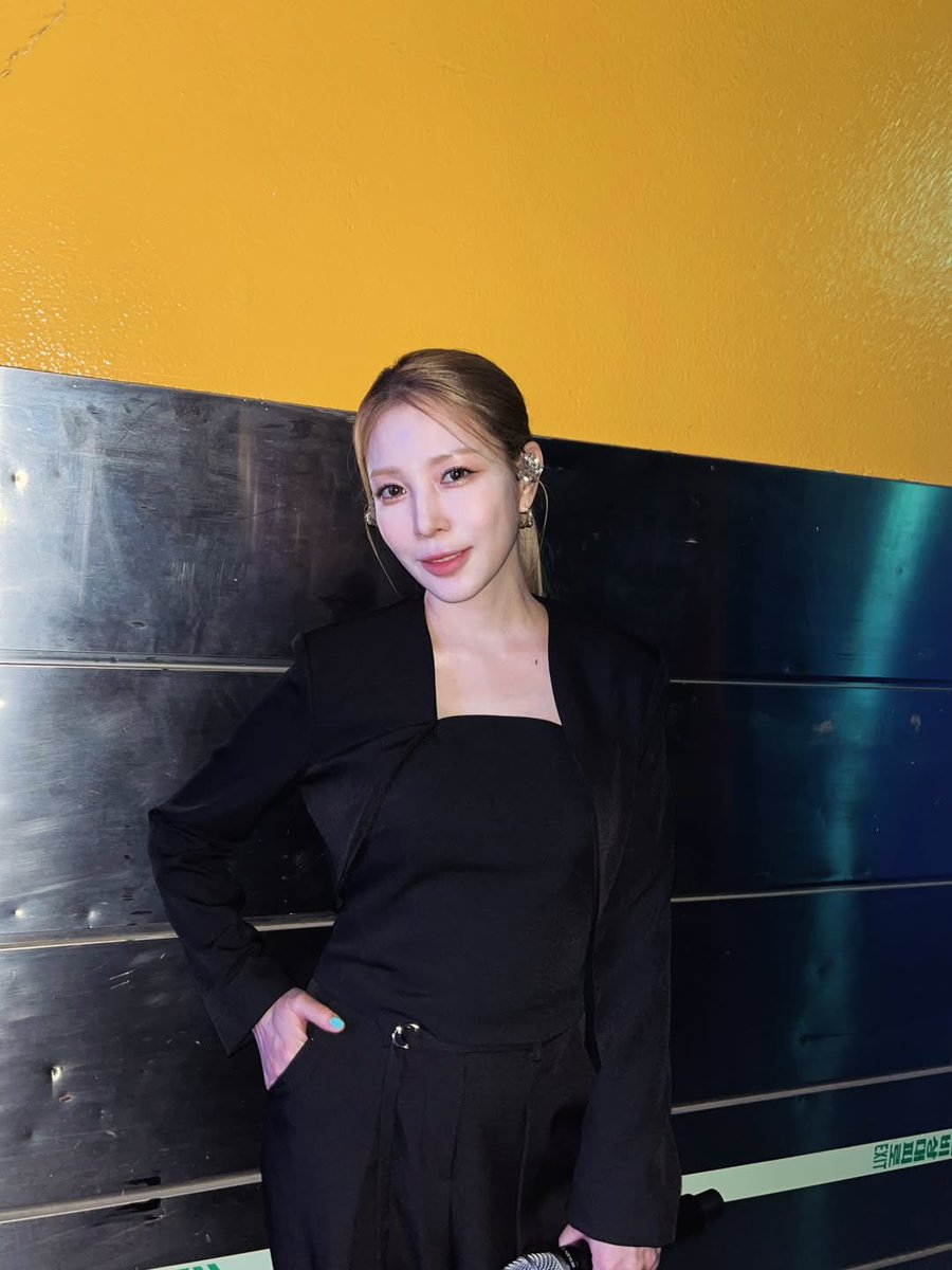 boasource's tweet photo. 📸 250622 | boakwon IG post

“💛”

#BoA #보아 https://t.co/EHgD9VjHxD