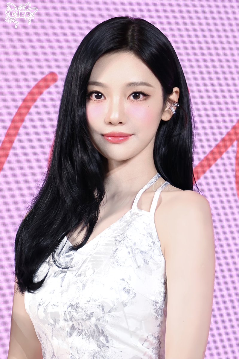 ningyningie's tweet photo. With Kotek by my side, it became more than just fashion; it became a statement. A message that real glow-up comes from confidence, kindness, and being unapologetically you. 🌟

To every girl out there: your power is your beauty, and your beauty is limitless. https://t.co/k6akiHdczN