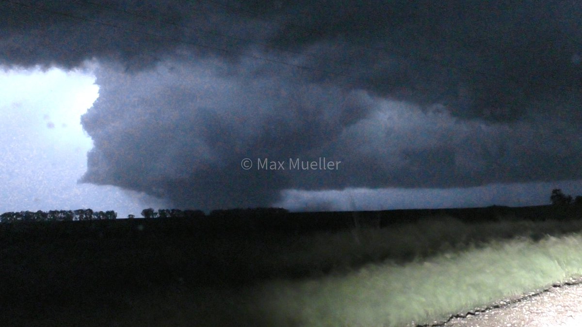 Max Mueller tweet media