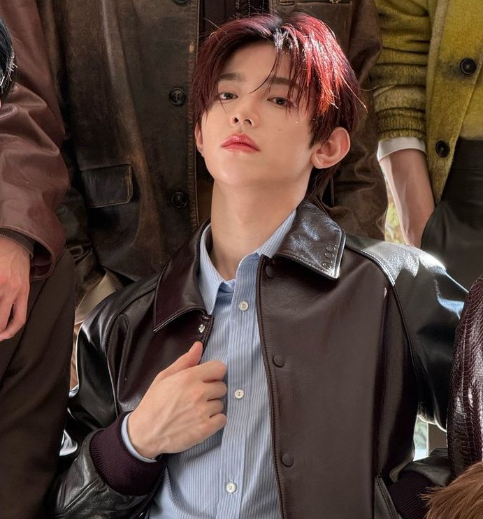 haoismywife's tweet photo. — fated to love you 
a #haobin filo au wherein...

kyson(zh), a boy who’d been spoiled rotten his entire life, had always received everything on a silver platter. then he met hardin (shb), a simple boy from the province whose quiet dream was a life of peaceful contentment. https://t.co/jLykKnONPw