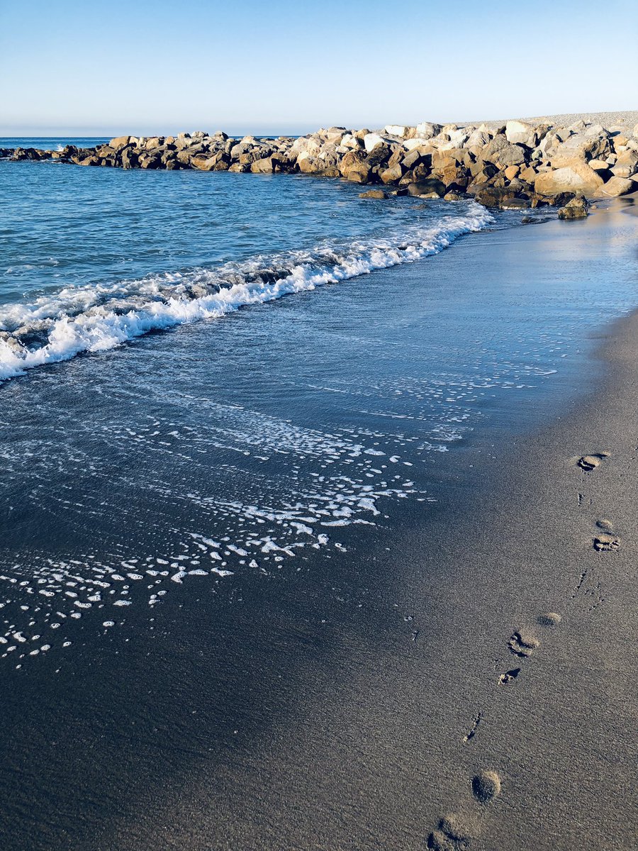 “ sentirsi roccia, 
              sentirsi vento,
sentirsi mare “