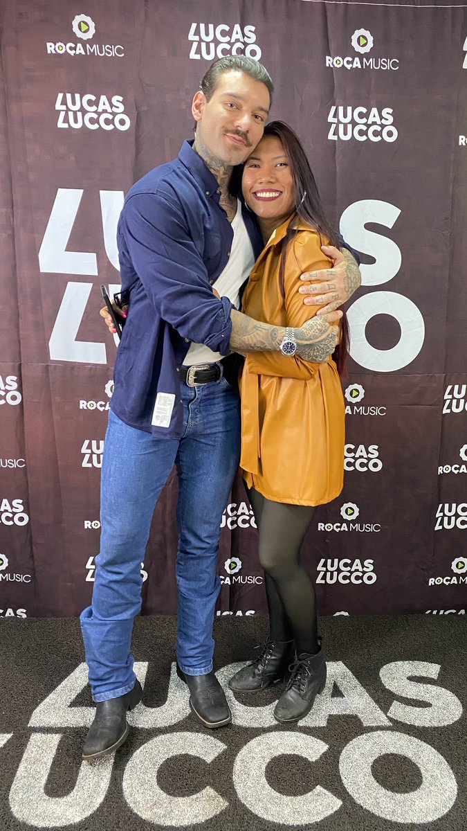 luccosex's tweet photo. É surreal viver esse momento depois de tanto tempo, o tempo passou mas nada mudou continuo te amando! Obrigada ❤️ @lucaslucco https://t.co/uNHnIR8v7A