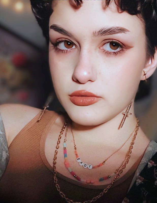 Татьяна Лалетина. 22 года
Студентка из Томска. Политзаключенная
В первый день войны Татьяна перевела 10$ в украинский фонд. Через месяц отправила 20$ подруге из Днепра. А через 2 года за ней пришли. Приговор: 9 лет за госизмену

Сбор на передачу для Татьяны Лалетиной в 1ом реплае