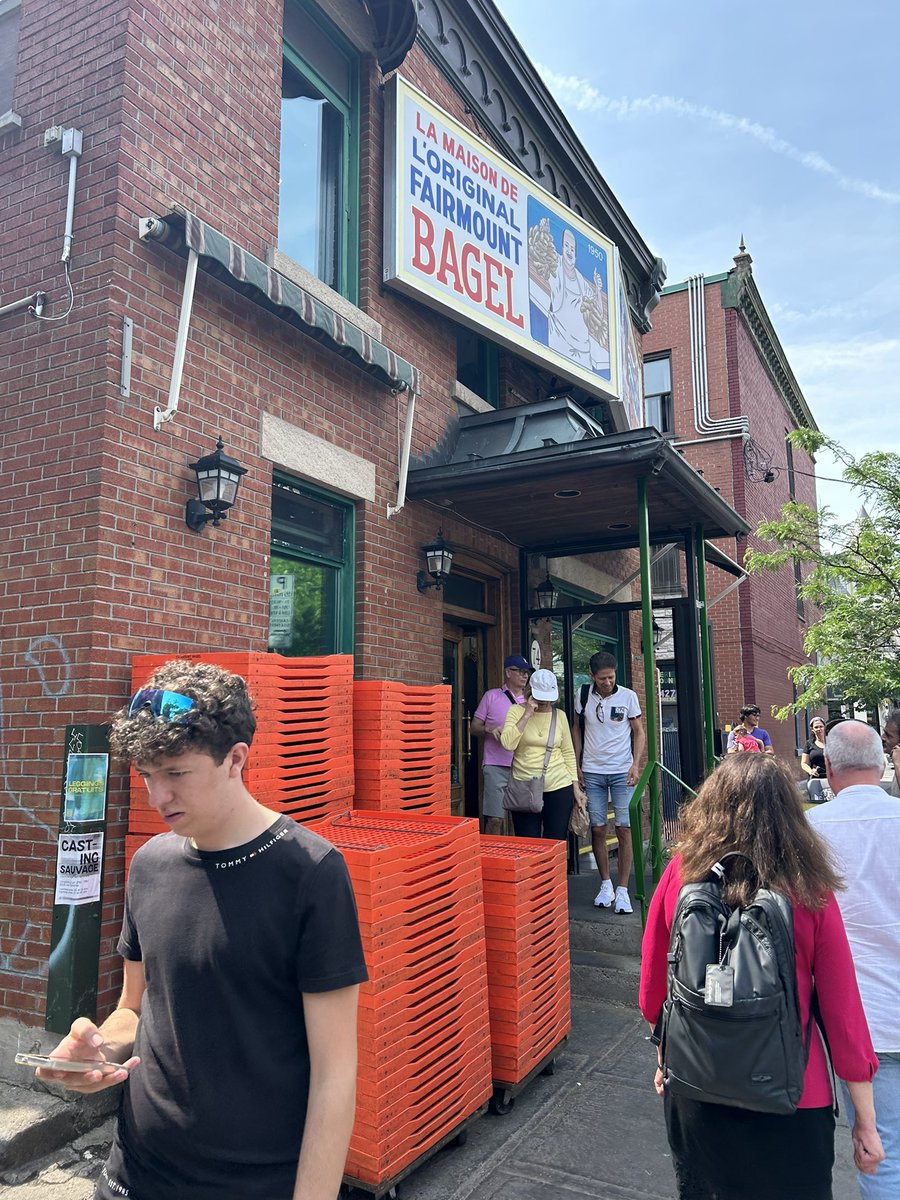 dawnio's tweet photo. I love visiting Montreal! ✨🤩 https://t.co/Mt614SqFKE