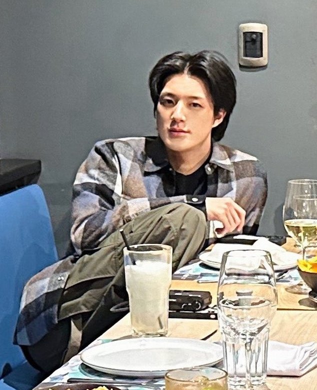 jungshasa's tweet photo. kating ganteng https://t.co/QnhzdQ2rz5