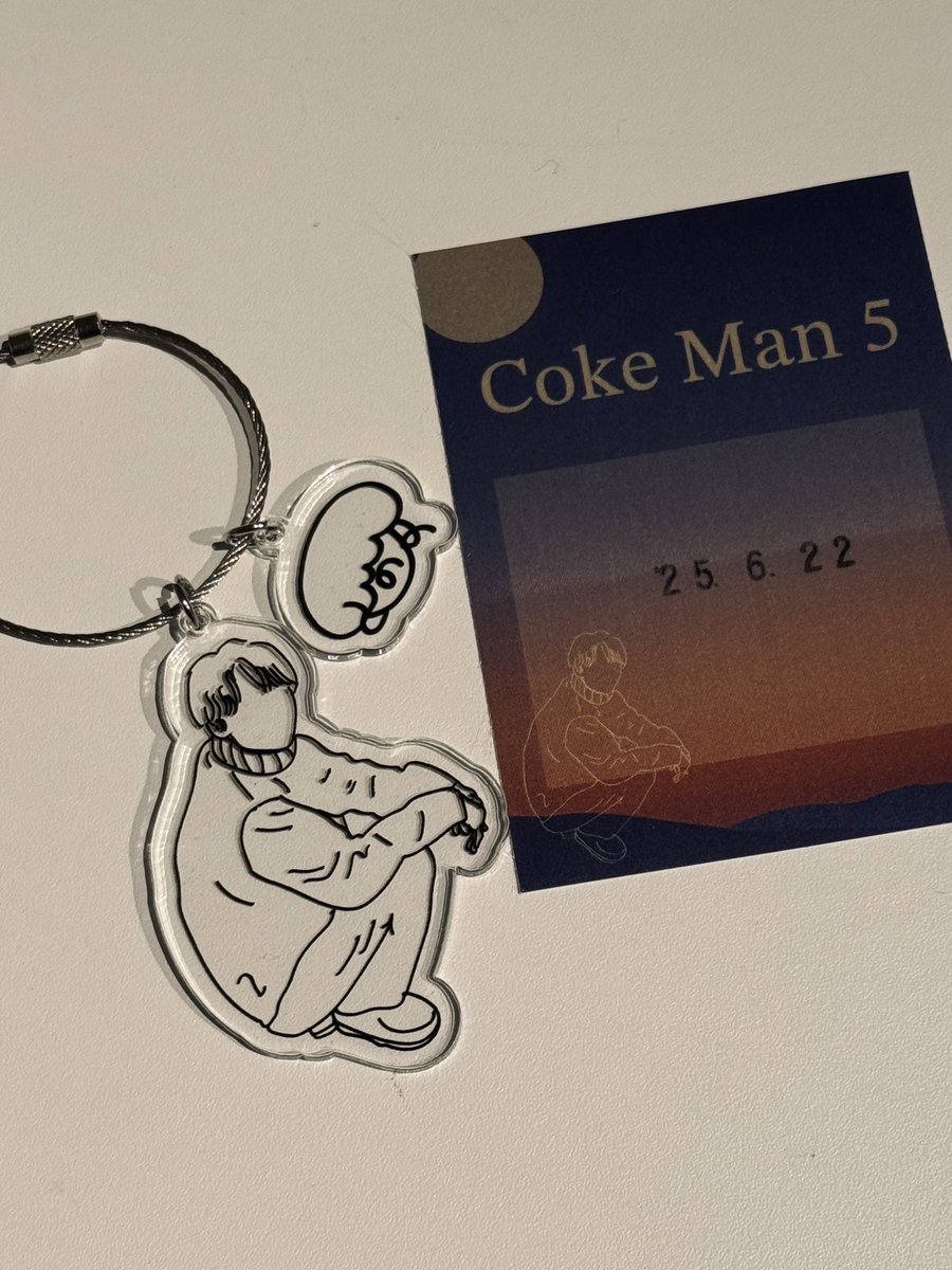 👶 𝙣𝙚𝙬 𝙜𝙤𝙤𝙙𝙨👶

本日の『Coke Man 5』よりnew goodsを販売します💁‍♂️

・CD 『privacy 3』

・『privacy 3』 T shirt
寺口(179cm) BLACK / XLサイズ
スタッフ(168cm) GREEN / Mサイズ

double charm key ring

・pass sticker

グッズ販売は各回開場後より行います🙋‍♂️

#あいびーのぼーかる