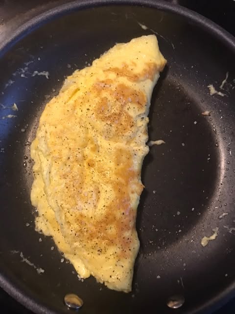 I had an omelette for dinner today.☺️