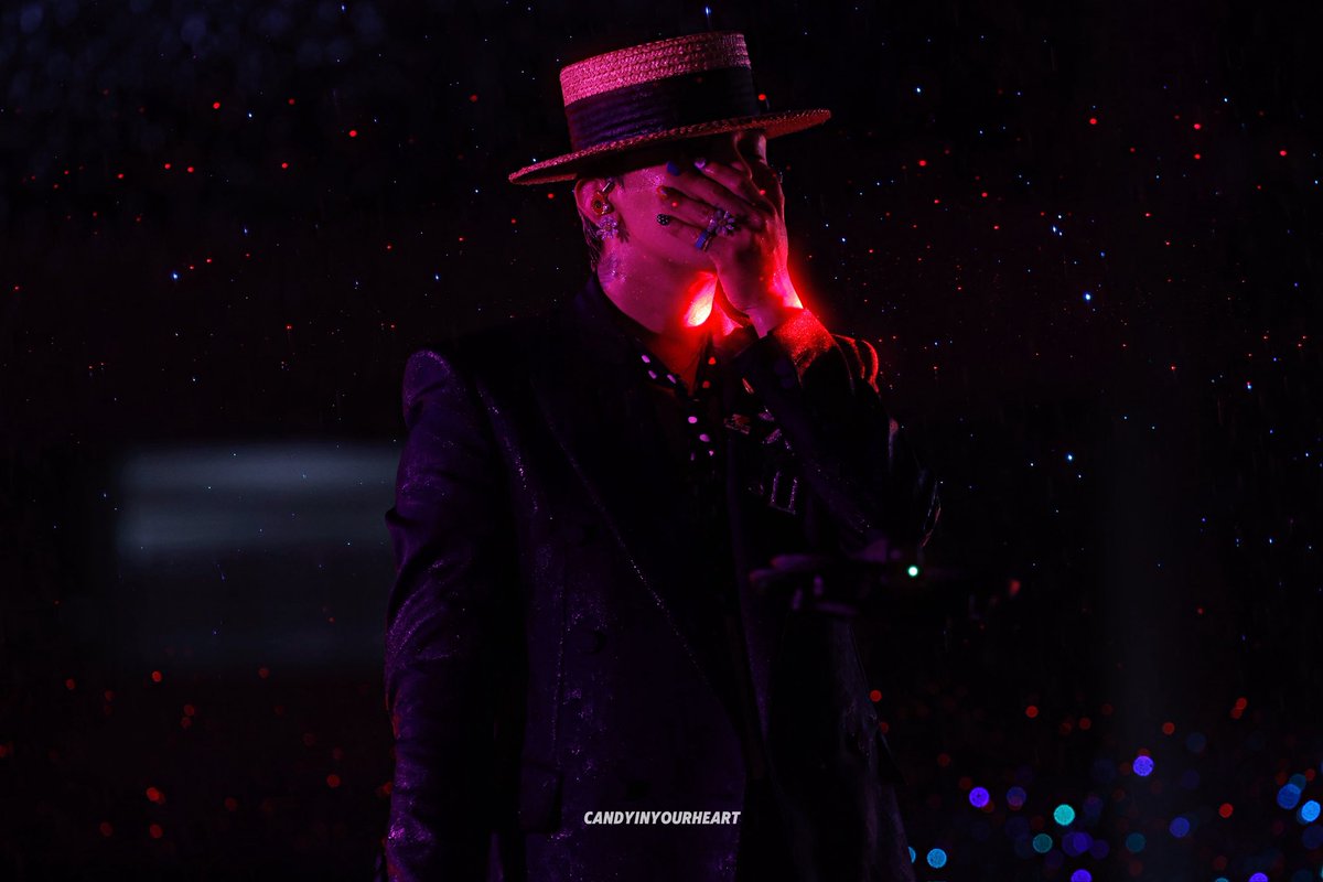 candyinuheart's tweet image. 빗물과 조명이 하나가 된 순간
#지드래곤 #GDRAGON #권지용
#GD
