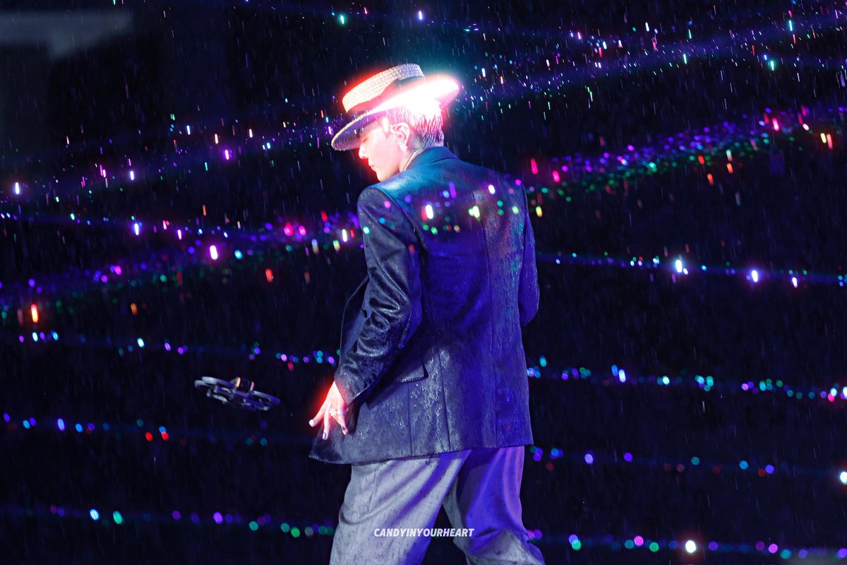 candyinuheart's tweet image. 빗물과 조명이 하나가 된 순간
#지드래곤 #GDRAGON #권지용
#GD