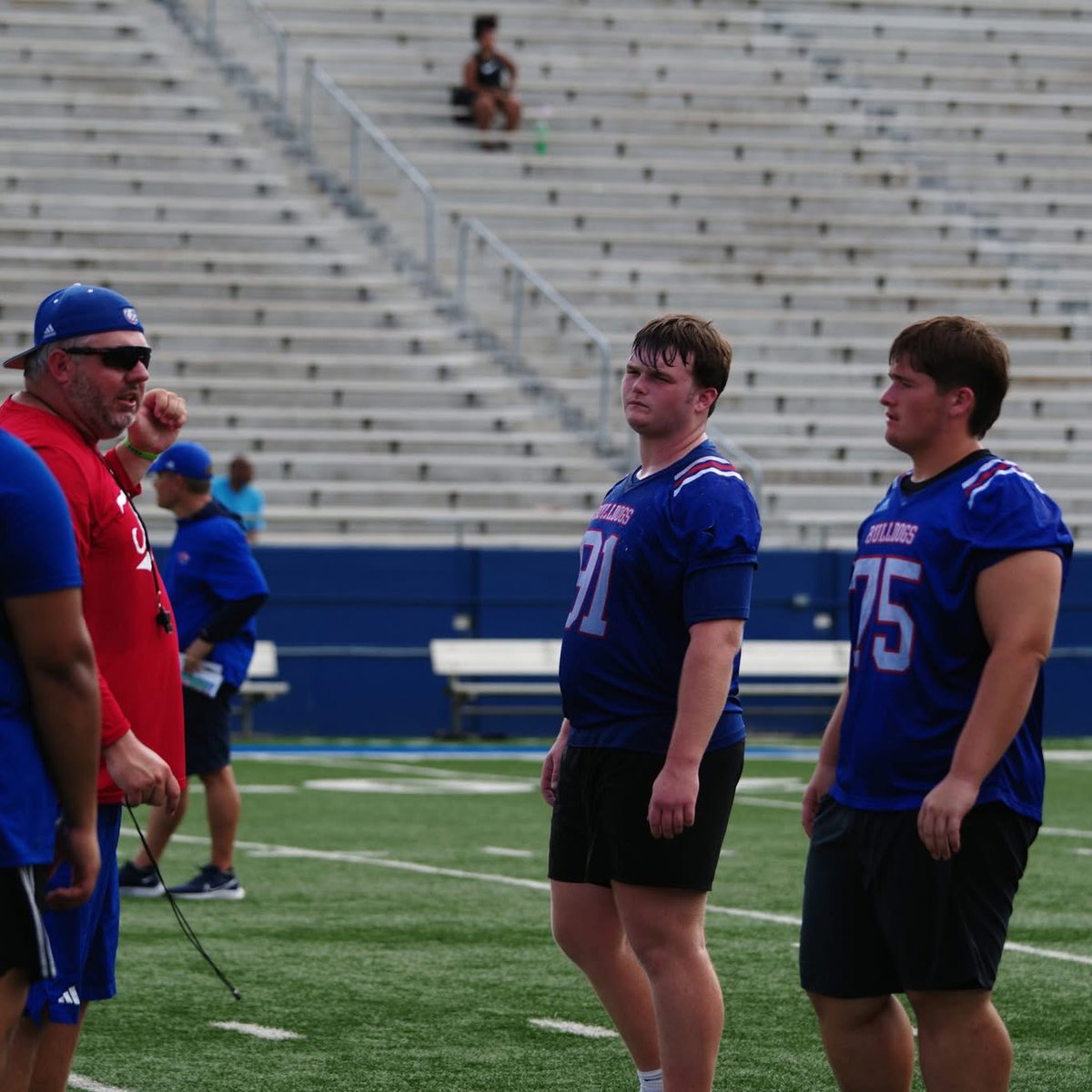 i_wallace72's tweet image. Blessed to be apart of the @LATechFB camp this morning with @HunterDavis53
#Louisiana #OLine #Grind #FootBall
@jeritroser @samspiegs @4thqtmentality @MikeCoppage1 @RoyThompsonFB @rivalswoody @gridironfootbal @MarcusRandall19 @AndyBryson225 @CoachBradSmiley @JeremyO_Johnson…