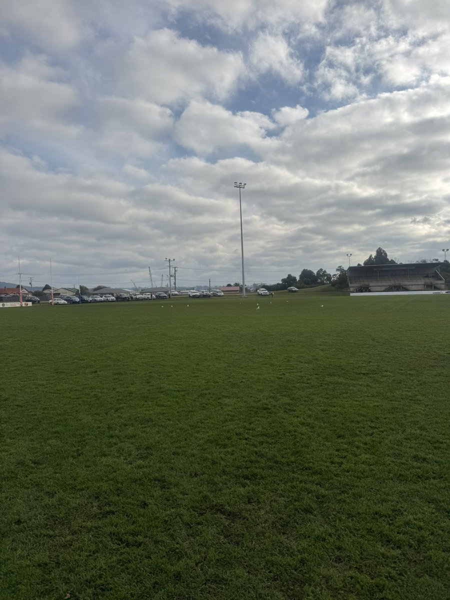 HALF TIME | Lucah Conkie has been a welcome return to the team today with some nice work through the middle. 👏

TASMANIA 2.0.12 v SANDRINGHAM 2.1.13